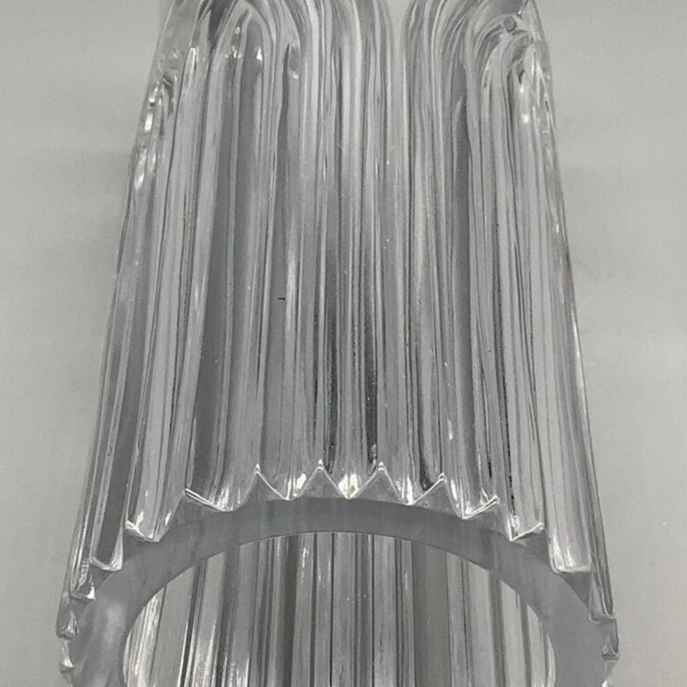 Clear Ribbed Glass Vase - Picture 2 of 7